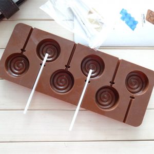 Simple Ways To Make Chocolate