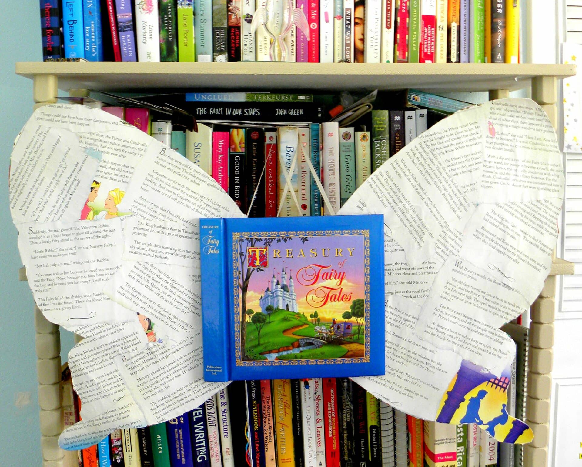 Purim DIY Book Fairy Costume: It's Awesome To Be A Book | TalknSave Purim DIY Book Fairy Costume: It's Awesome To Be A Book | TalknSave